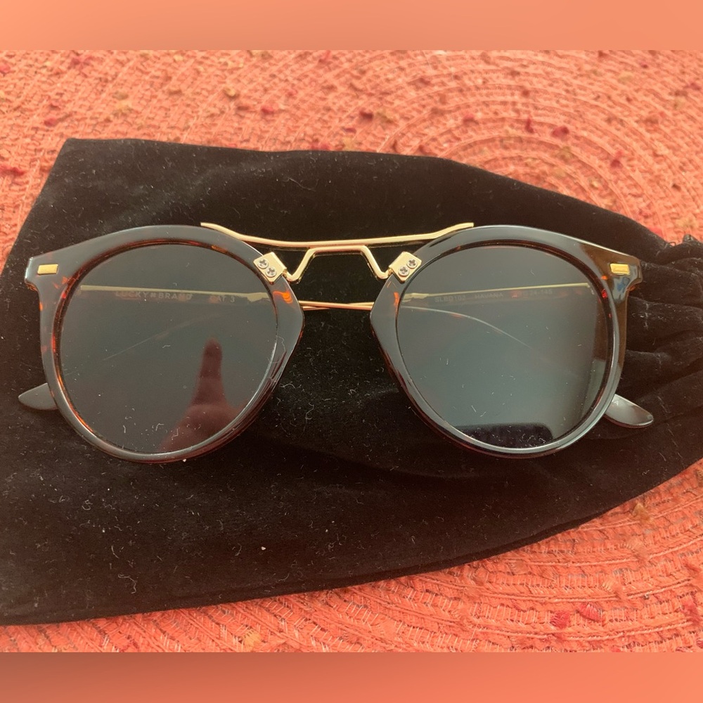 Lucky Brand Ladies Tortoise Sunglasses 100% UV Protection